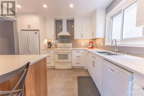 2660 Conn Street, Ottawa, ON - Indoor Photo Showing Kitchen With Double Sink