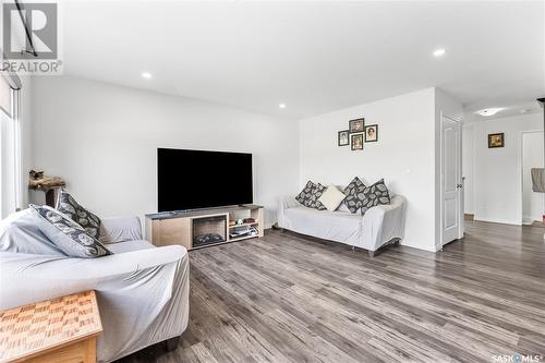 2655 Makowsky Crescent, Regina, SK - Indoor Photo Showing Living Room