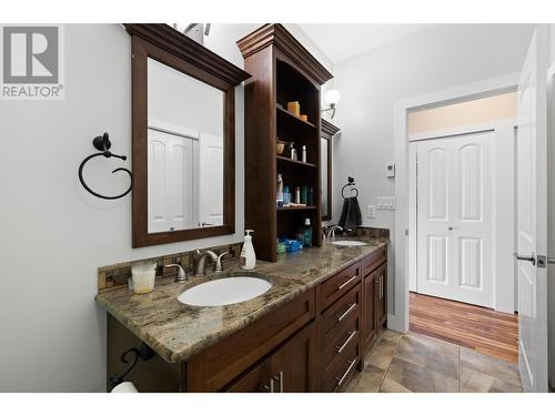 1028 Purcell Crescent, Creston, BC - Indoor Photo Showing Bathroom