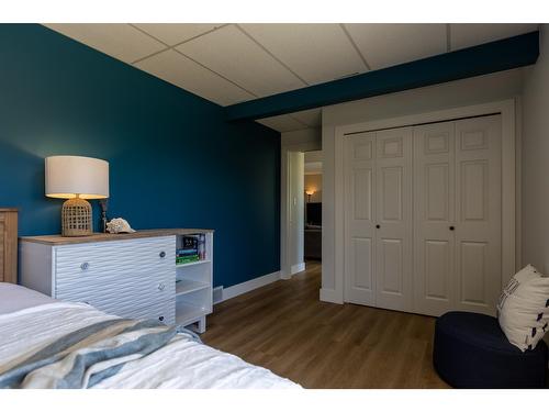 410 27Th Avenue N, Erickson, BC - Indoor Photo Showing Bedroom