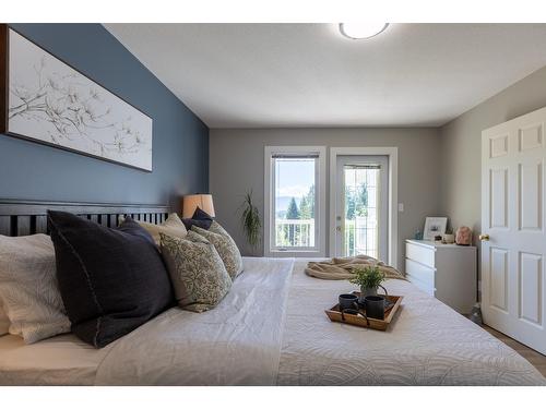 410 27Th Avenue N, Erickson, BC - Indoor Photo Showing Bedroom