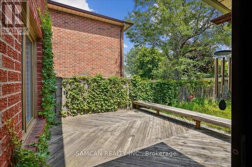 1331 Greenwood Crescent, Oakville, ON - Outdoor