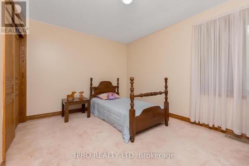 9132 Ninth Line, Halton Hills, ON - Indoor Photo Showing Bedroom