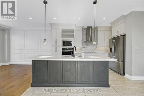 3136 Watercliffe Court, Oakville, ON - Indoor Photo Showing Kitchen With Upgraded Kitchen