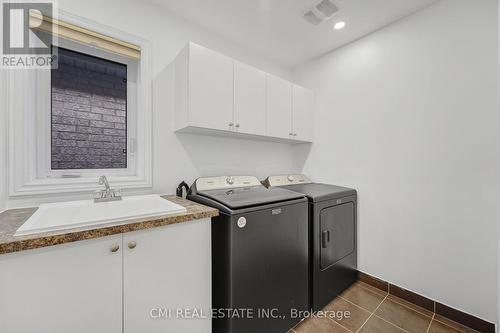 3136 Watercliffe Court, Oakville, ON - Indoor Photo Showing Laundry Room