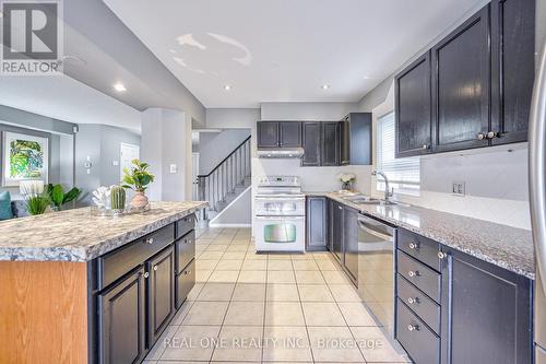 88 Fortissimo Drive, Hamilton, ON - Indoor Photo Showing Kitchen With Double Sink