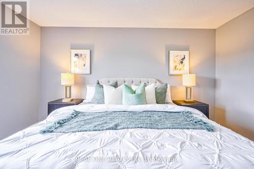 88 Fortissimo Drive, Hamilton, ON - Indoor Photo Showing Bedroom