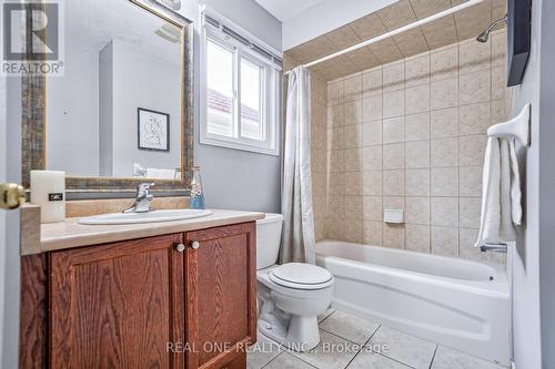 88 Fortissimo Drive, Hamilton, ON - Indoor Photo Showing Bathroom