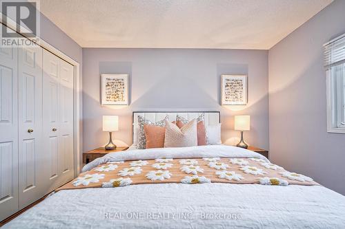 88 Fortissimo Drive, Hamilton, ON - Indoor Photo Showing Bedroom