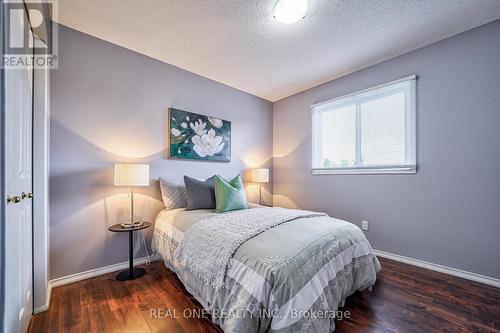 88 Fortissimo Drive, Hamilton, ON - Indoor Photo Showing Bedroom