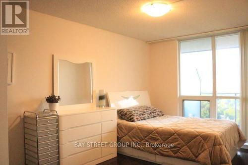 2203 - 5793 Yonge Street, Toronto (Newtonbrook East), ON - Indoor Photo Showing Bedroom