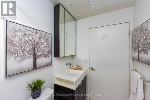 2902 - 15 Lower Jarvis Street, Toronto (Waterfront Communities), ON - Indoor Photo Showing Bathroom