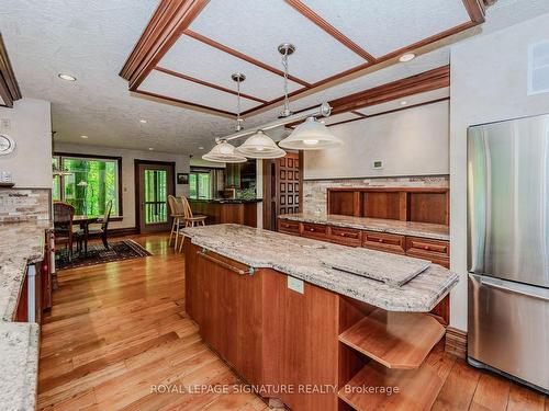 31 Sutherland Walk, Kitchener, ON - Indoor Photo Showing Kitchen