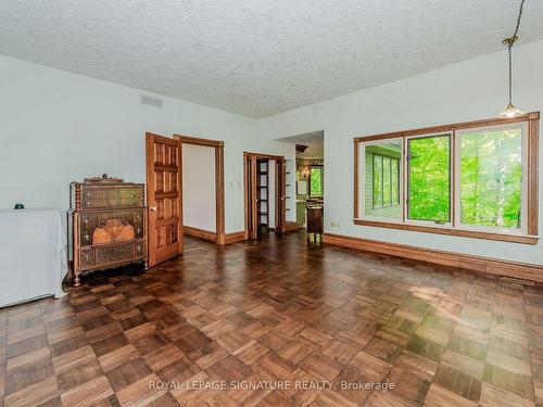 31 Sutherland Walk, Kitchener, ON - Indoor Photo Showing Other Room