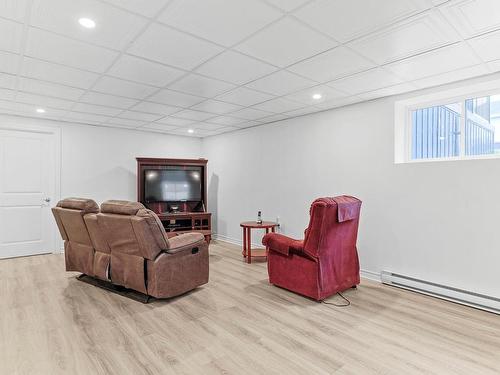 Family room - 21 Rue Des Moissons, Sainte-Barbe, QC - Indoor