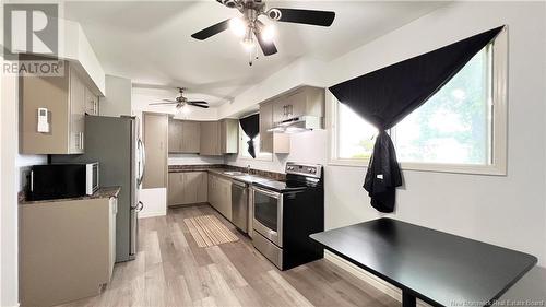 1235 Vanier, Bathurst, NB - Indoor Photo Showing Kitchen