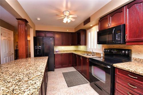 64 Gravenhurst Trail, Hamilton, ON - Indoor Photo Showing Kitchen With Double Sink