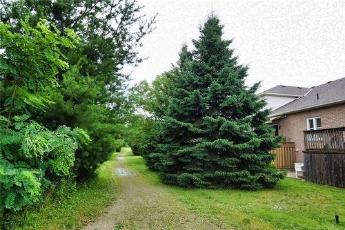 64 Gravenhurst Trail, Hamilton, ON - Outdoor