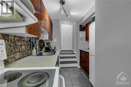 513 King Edward Avenue Unit#1, Ottawa, ON - Indoor Photo Showing Kitchen