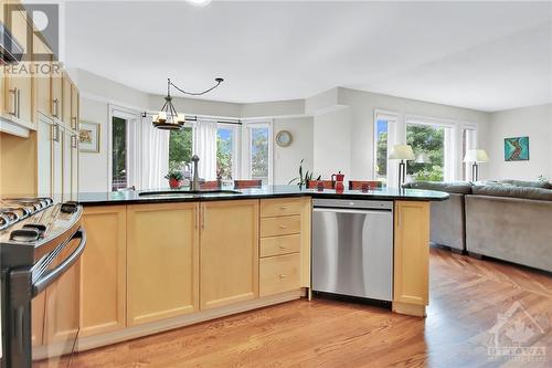 1035 Red Spruce Street, Ottawa, ON - Indoor Photo Showing Kitchen