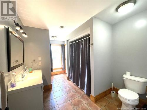 570 South Napan Road, Napan, NB - Indoor Photo Showing Bathroom