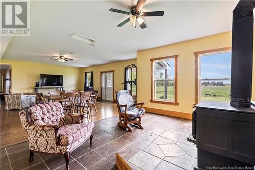 570 South Napan Road, Napan, NB - Indoor Photo Showing Living Room