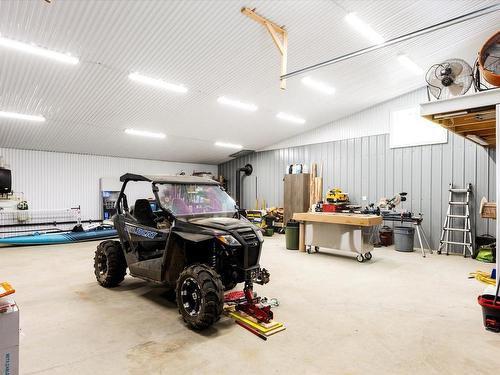 Garage - 5267 Route 155, Trois-Rives, QC - Indoor Photo Showing Garage