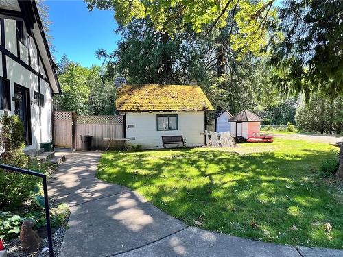 3336 Island Hwy West, Qualicum Beach, BC 