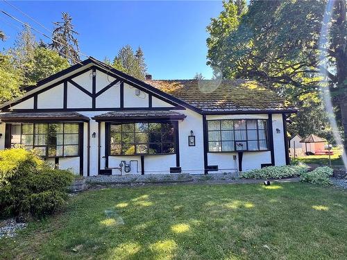 3336 Island Hwy West, Qualicum Beach, BC 