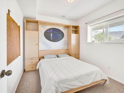 6256 Hare Road, Kamloops, BC - Indoor Photo Showing Bedroom