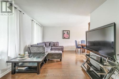 76 Lexington Avenue, Toronto, ON - Indoor Photo Showing Living Room