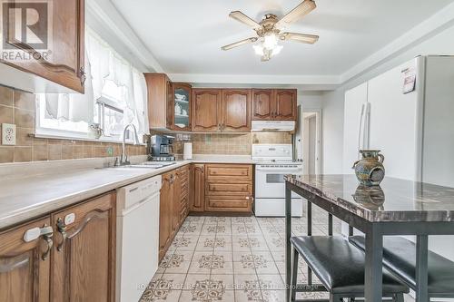 76 Lexington Avenue, Toronto, ON - Indoor Photo Showing Kitchen