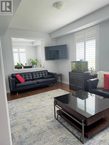 101 Inspire Boulevard, Brampton (Sandringham-Wellington North), ON - Indoor Photo Showing Living Room