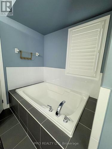 101 Inspire Boulevard, Brampton, ON - Indoor Photo Showing Bathroom