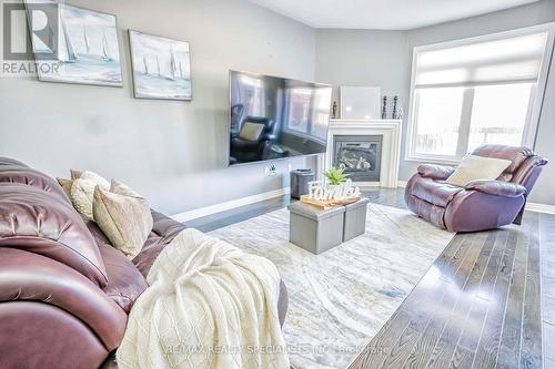 67 Lorenzo Circle, Brampton (Sandringham-Wellington), ON - Indoor Photo Showing Living Room With Fireplace