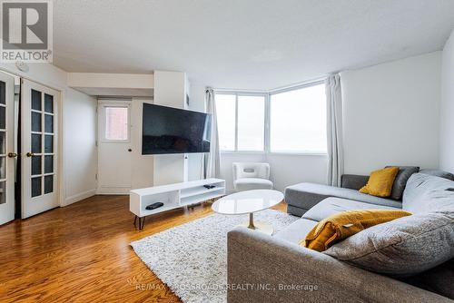 Ph06 - 234 Albion Road, Toronto (Elms-Old Rexdale), ON - Indoor Photo Showing Living Room