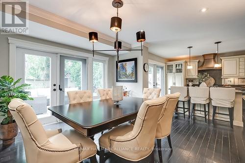 565 Patricia Drive, Oakville, ON - Indoor Photo Showing Dining Room