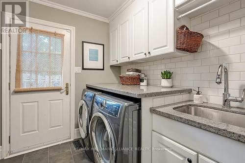 565 Patricia Drive, Oakville, ON - Indoor Photo Showing Laundry Room