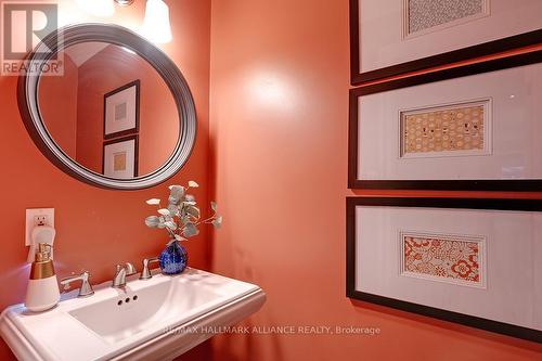 565 Patricia Drive, Oakville, ON - Indoor Photo Showing Bathroom