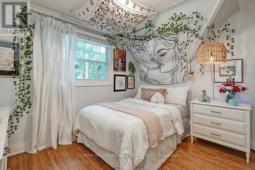 565 Patricia Drive, Oakville, ON - Indoor Photo Showing Bedroom