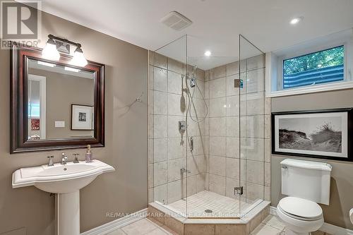 565 Patricia Drive, Oakville, ON - Indoor Photo Showing Bathroom