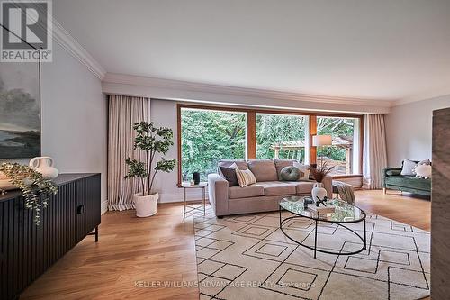 27 Mcnab Boulevard, Toronto, ON - Indoor Photo Showing Living Room