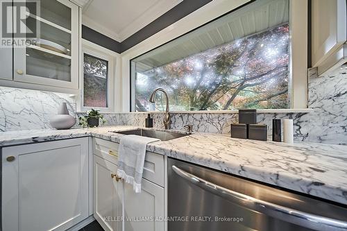 27 Mcnab Boulevard, Toronto (Cliffcrest), ON - Indoor Photo Showing Kitchen