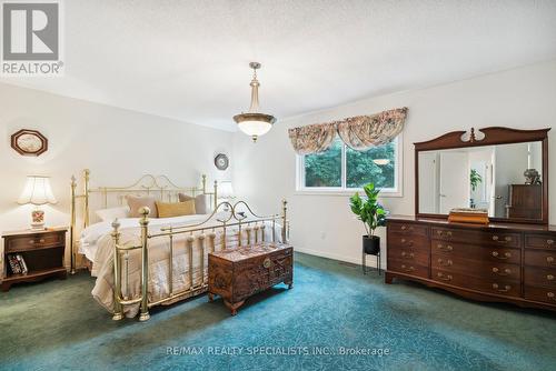 22 Lamont Creek Drive S, Wasaga Beach, ON - Indoor Photo Showing Bedroom