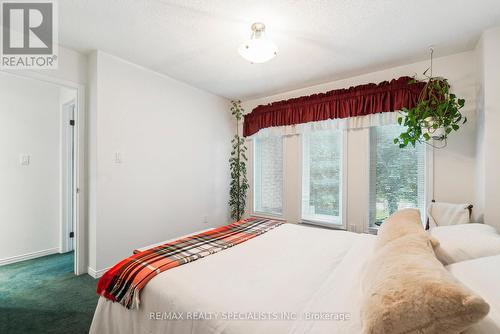 22 Lamont Creek Drive S, Wasaga Beach, ON - Indoor Photo Showing Bedroom