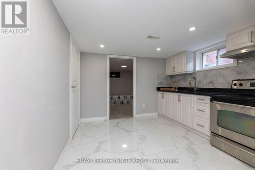 3421 Fellmore Drive, Mississauga (Erindale), ON - Indoor Photo Showing Kitchen