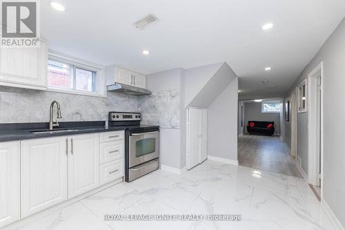 3421 Fellmore Drive, Mississauga (Erindale), ON - Indoor Photo Showing Kitchen