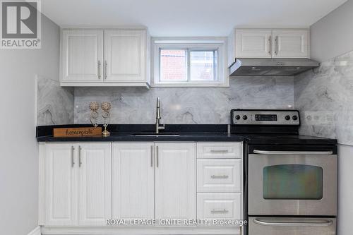 3421 Fellmore Drive, Mississauga (Erindale), ON - Indoor Photo Showing Kitchen