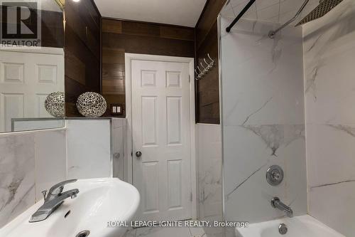 3421 Fellmore Drive, Mississauga (Erindale), ON - Indoor Photo Showing Bathroom