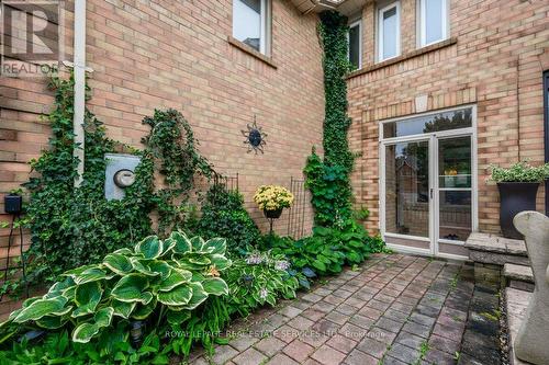 1388 Stonecutter Drive, Oakville, ON - Outdoor With Exterior